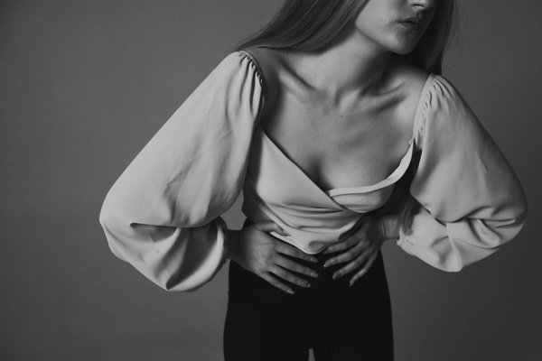 Quelle est l'influence des couleurs sur les tendances mode féminine actuelle ?