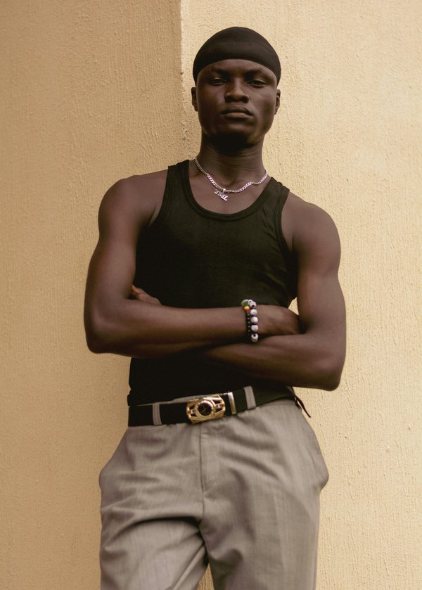 Ceintures à boucle : styles tendance pour hommes et femmes